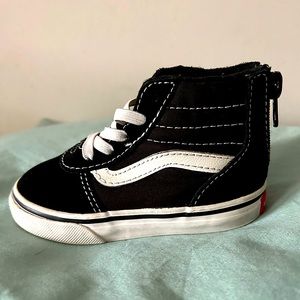 Sk8-Hi with Heel Zippers for Easy In And Out